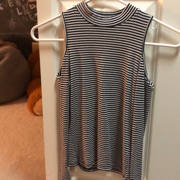 Tight long sleeve off shoulder stripe shirt - Picture 2 of 3